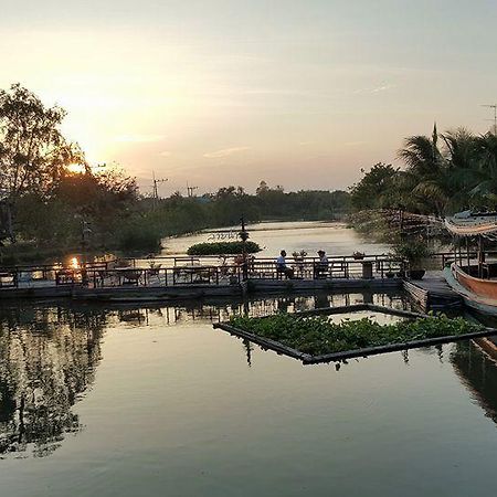 Country Lake View Hotel Suphan Buri Exterior foto