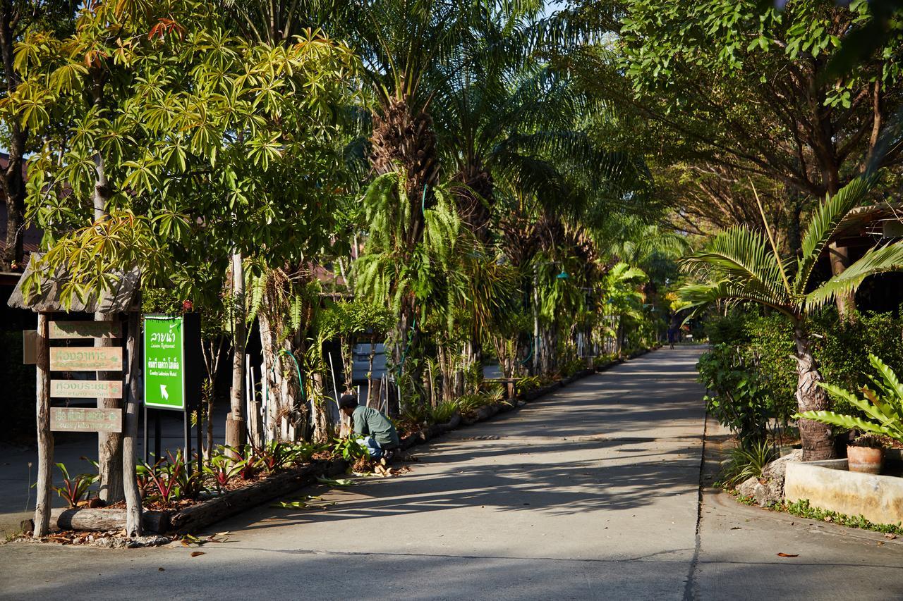 Country Lake View Hotel Suphan Buri Exterior foto
