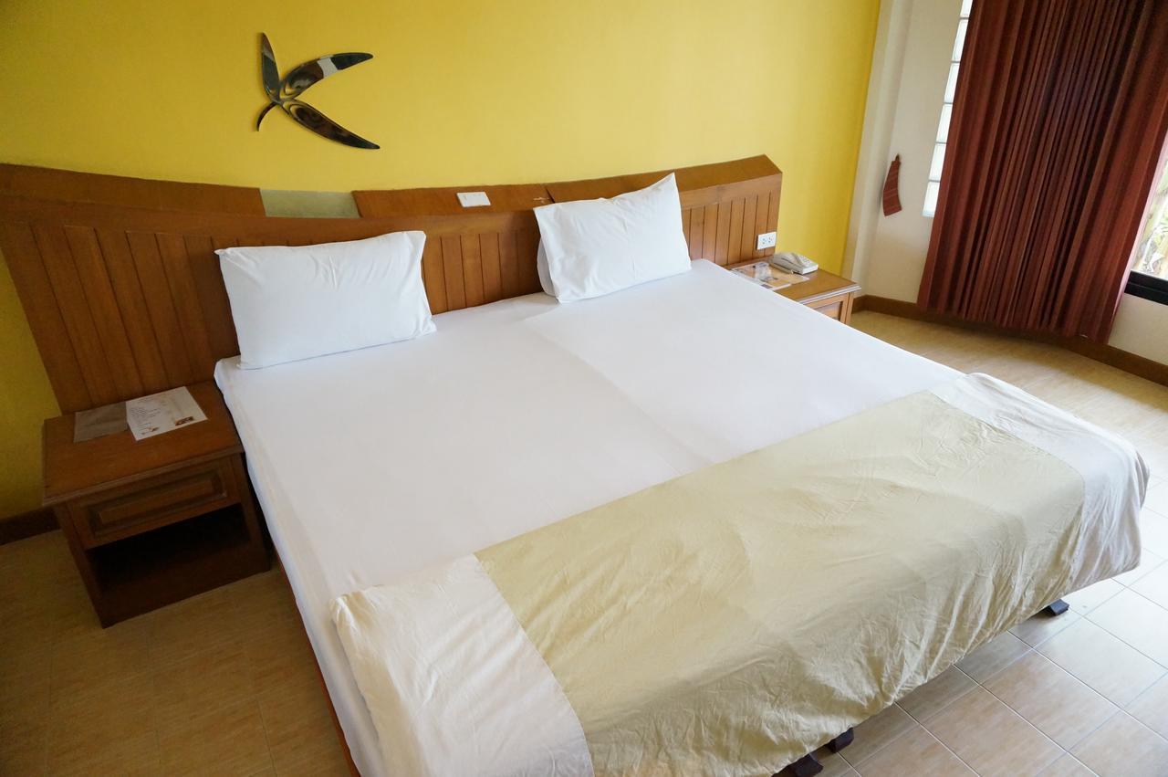 Country Lake View Hotel Suphan Buri Exterior foto