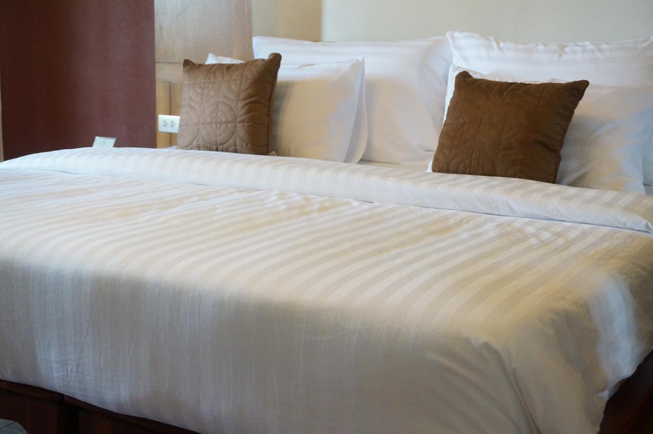 Country Lake View Hotel Suphan Buri Exterior foto